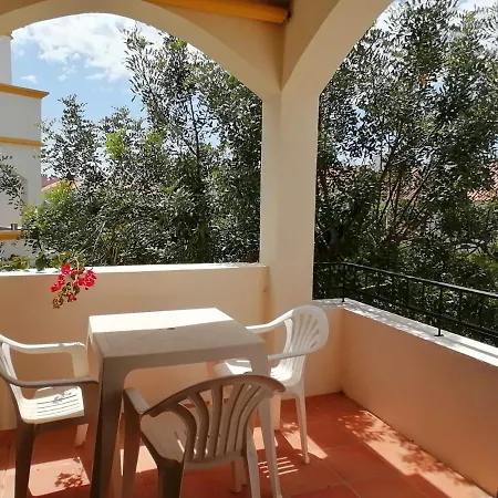 Apartment Nora Velha